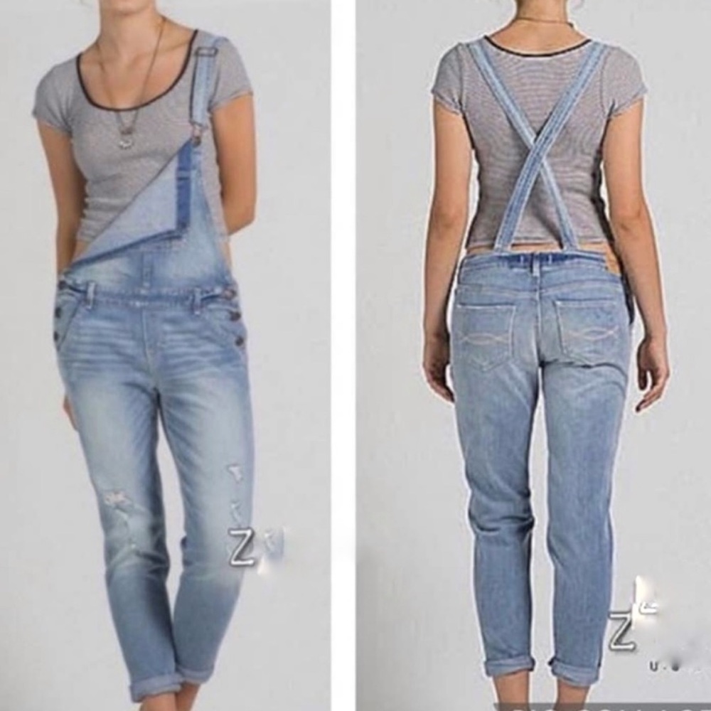 Abercrombie & Fitch Cross Back Distressed Boyfriend Overalls in Medium Wash